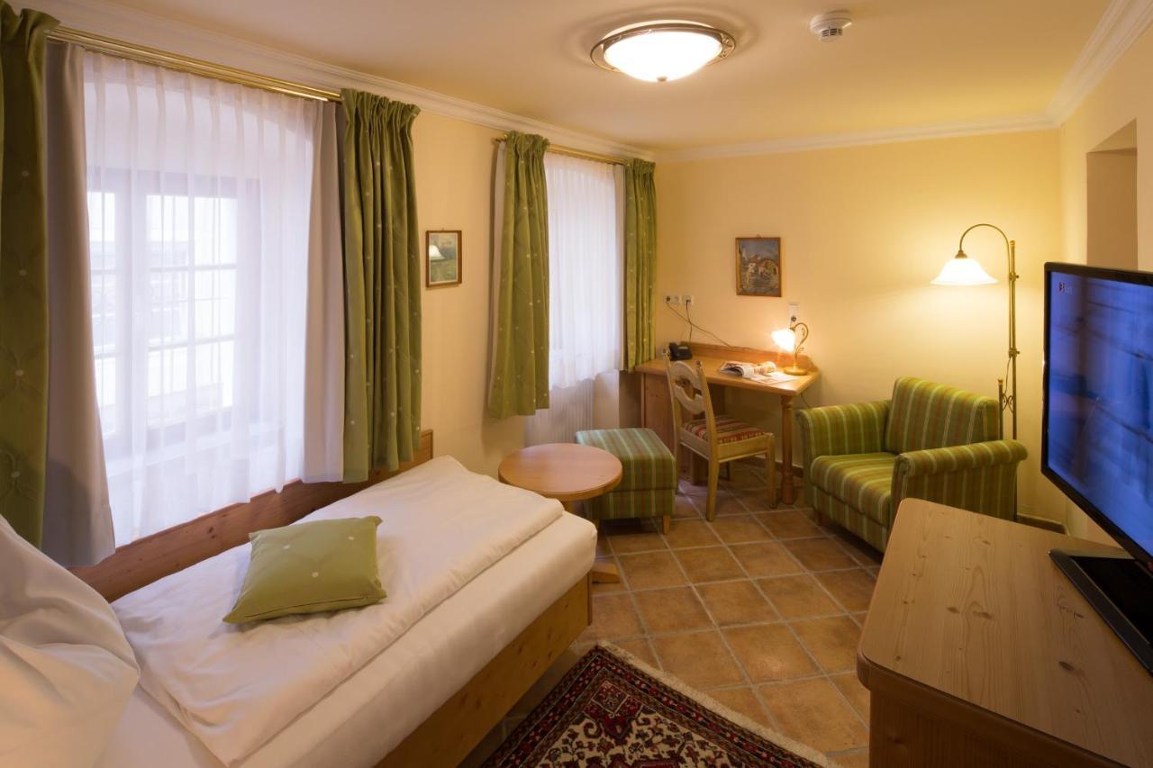 Hotel Zum Schwarzen Baeren Emmersdorf an der Donau Exteriér fotografie
