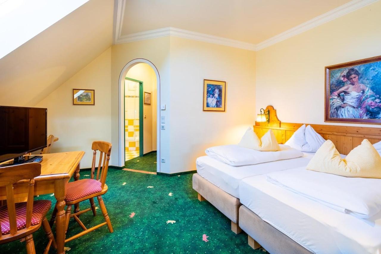 Hotel Zum Schwarzen Baeren Emmersdorf an der Donau Exteriér fotografie